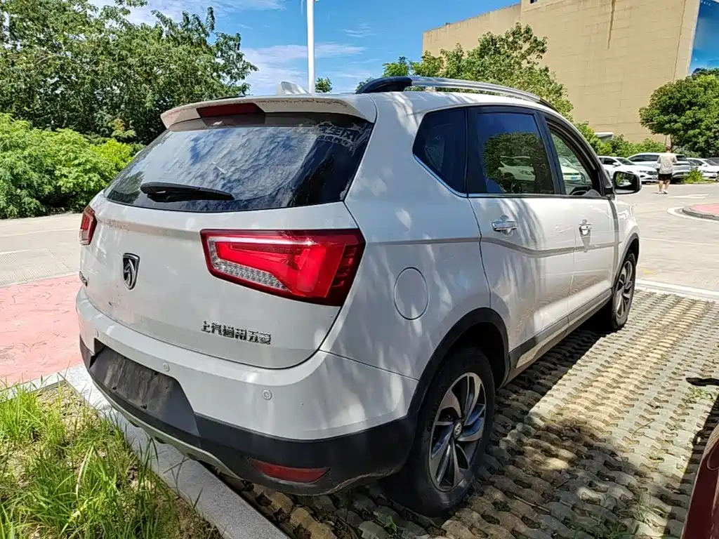 Baojun 560 2018 2016 1.8L iAMT Luxury