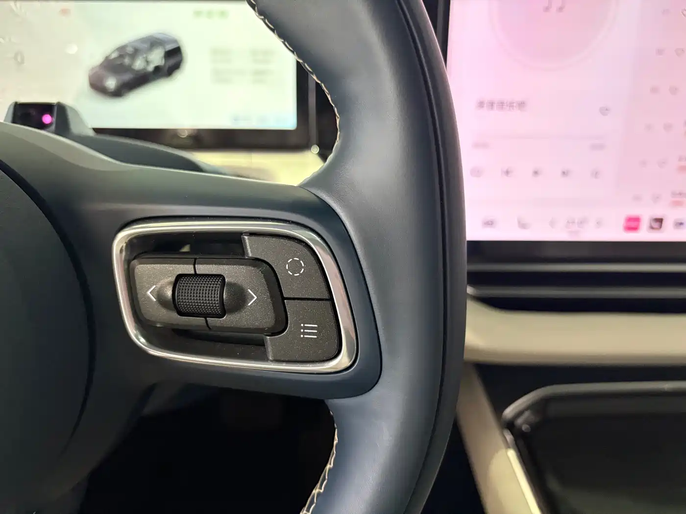 ZEEKR 009 2025 2024 6-seat Executive AWD 108kWh