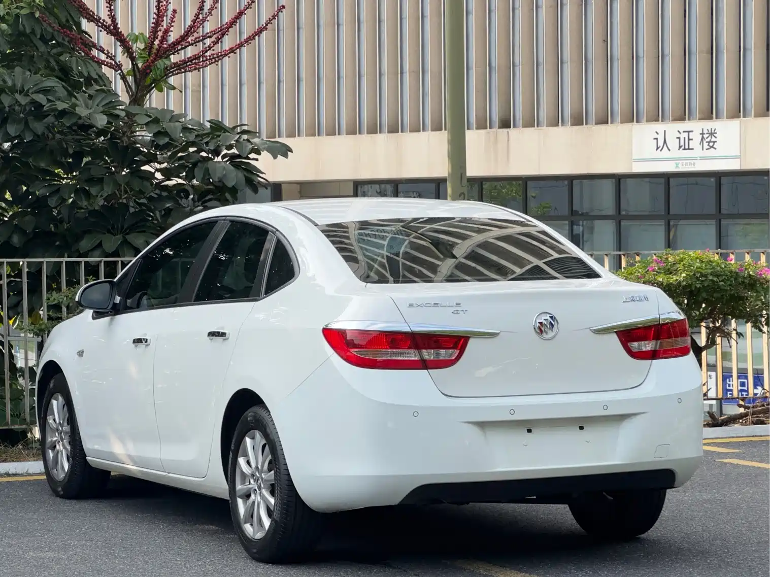 Фото 12 - Buick Excelle