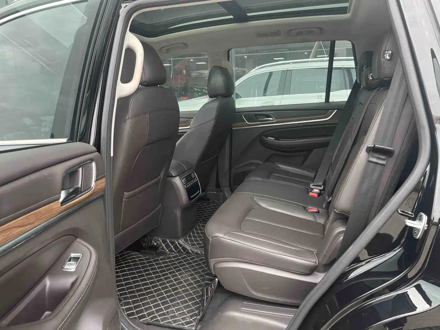Roewe RX8 2019 2018 30T Smart Internet AWD Flagship Edition