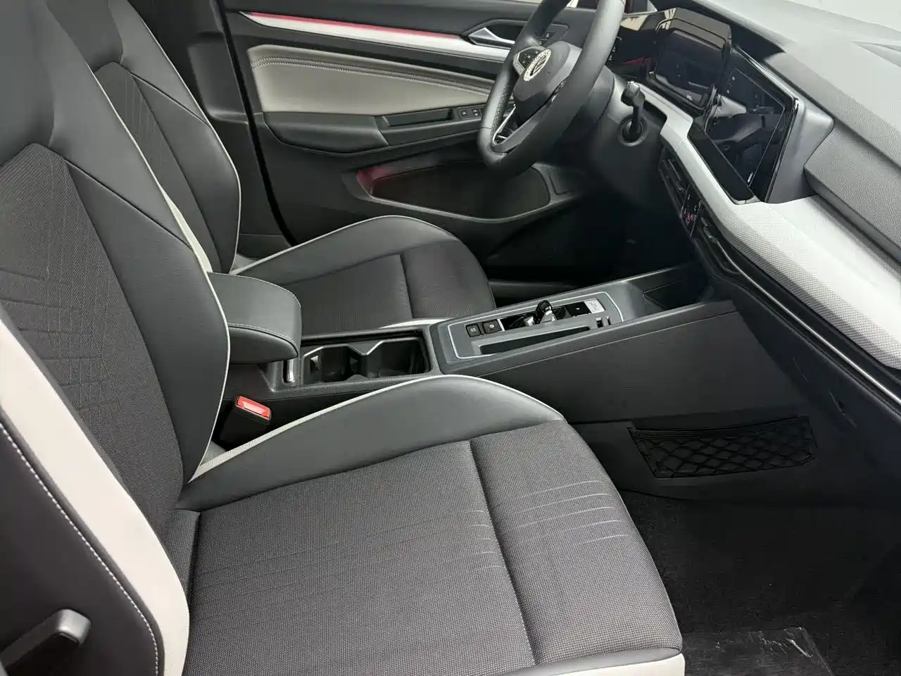Volkswagen Golf 2021 280TSI DSG Pro фото 17