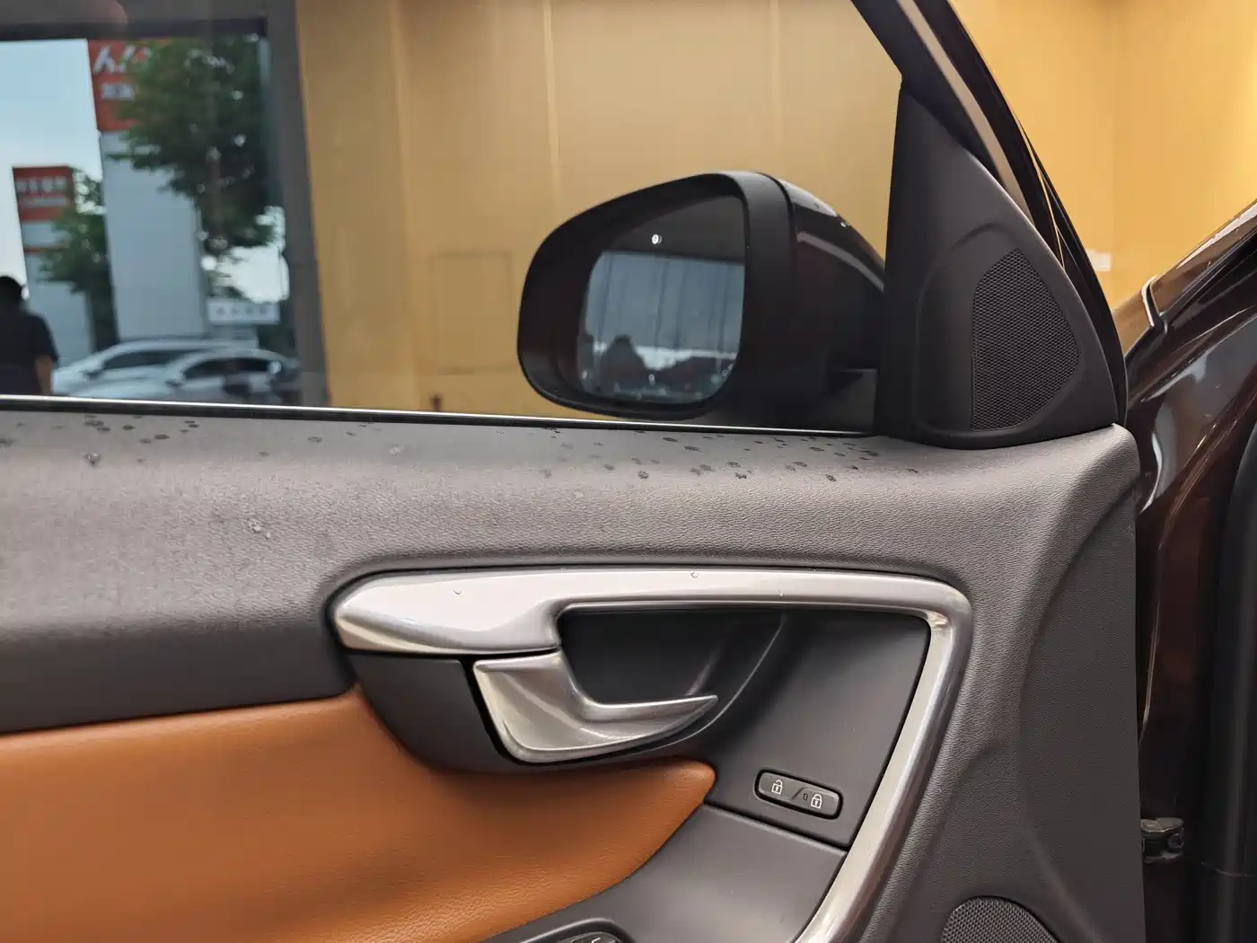 Фото 8 - Volvo S60