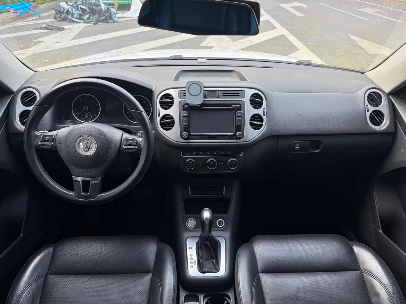 Volkswagen Tiguan 2015 1.8TSI Automatic 2WD Highline фото 8