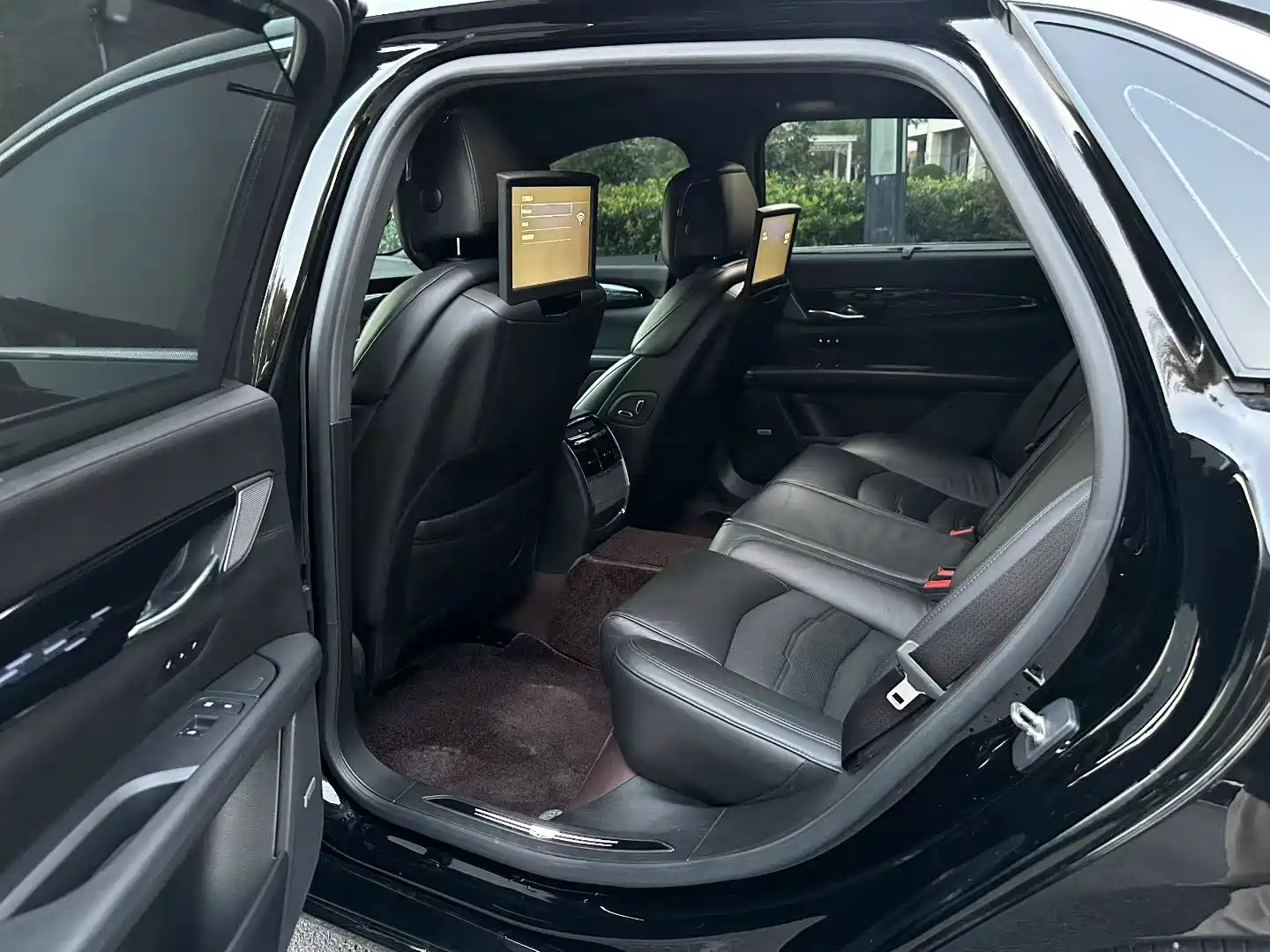 Photo 5 - Cadillac CT6