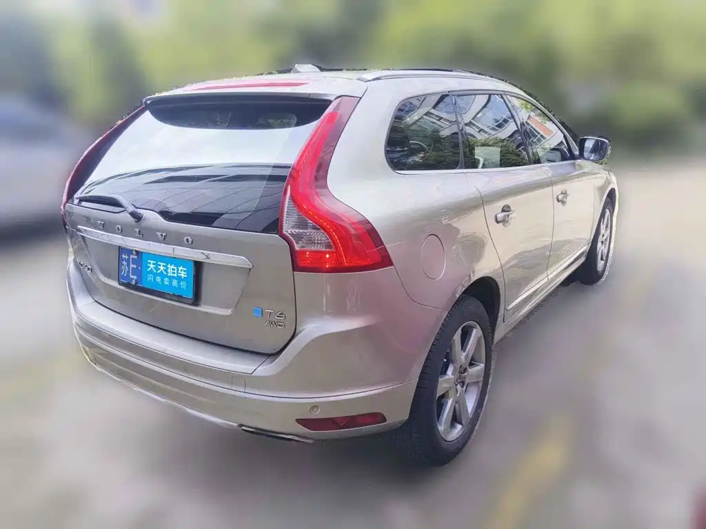 Volvo XC60 (Import) 2014 2015 T6 Momentum