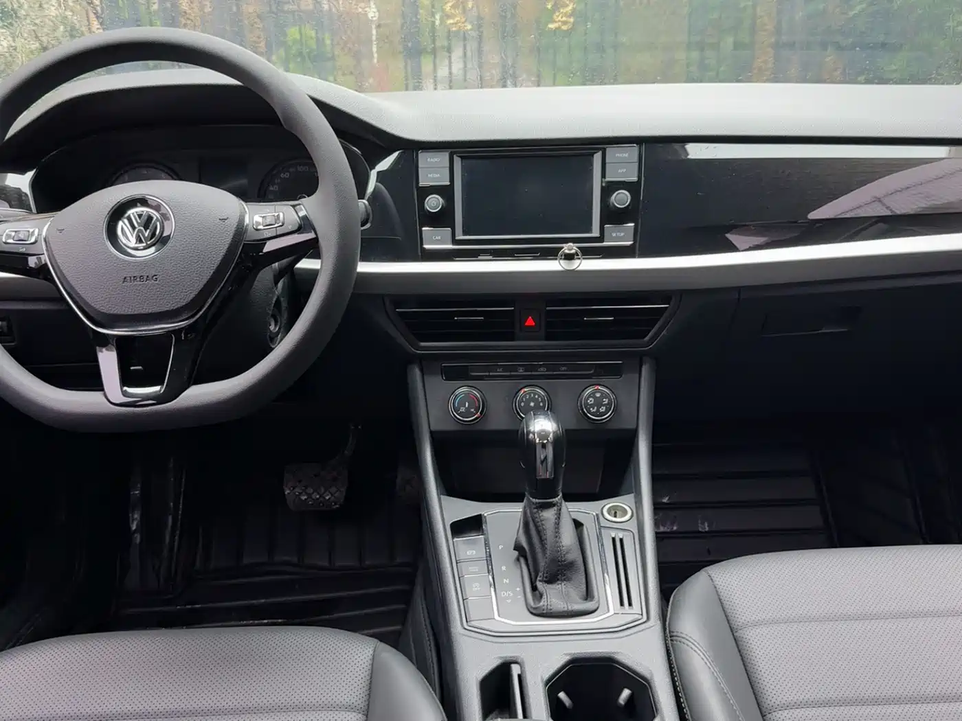 Volkswagen Lavida 2019 1.5L Automatic Comfort Edition China VI фото 5