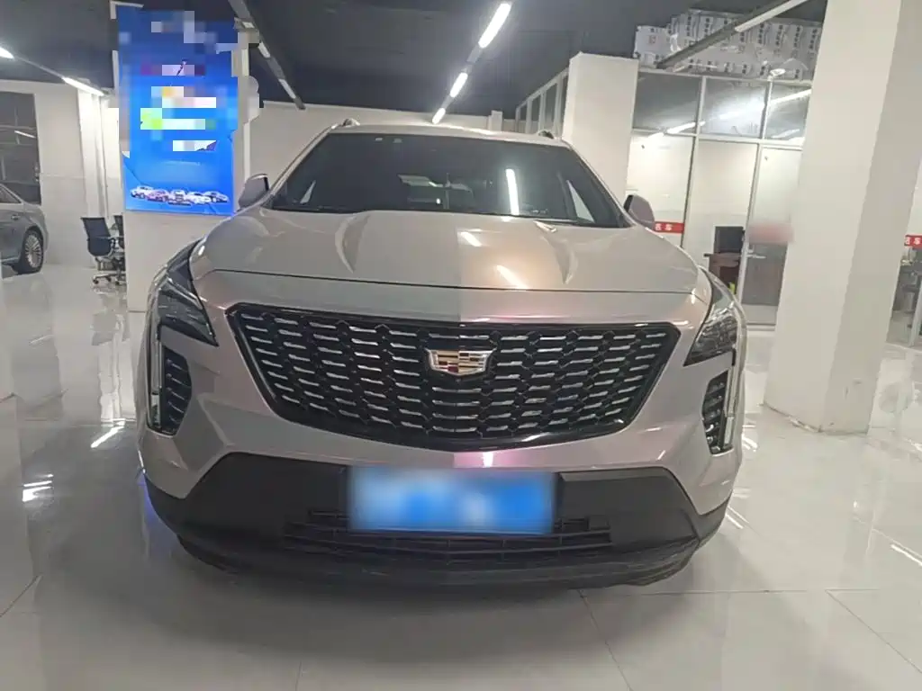 Cadillac XT4 2023 2022 28T FWD Luxury