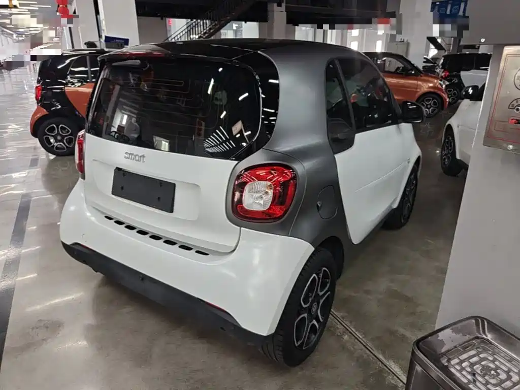 smart fortwo 2019 2019 0.9T 66kW Hardtop Wind Edition China VI