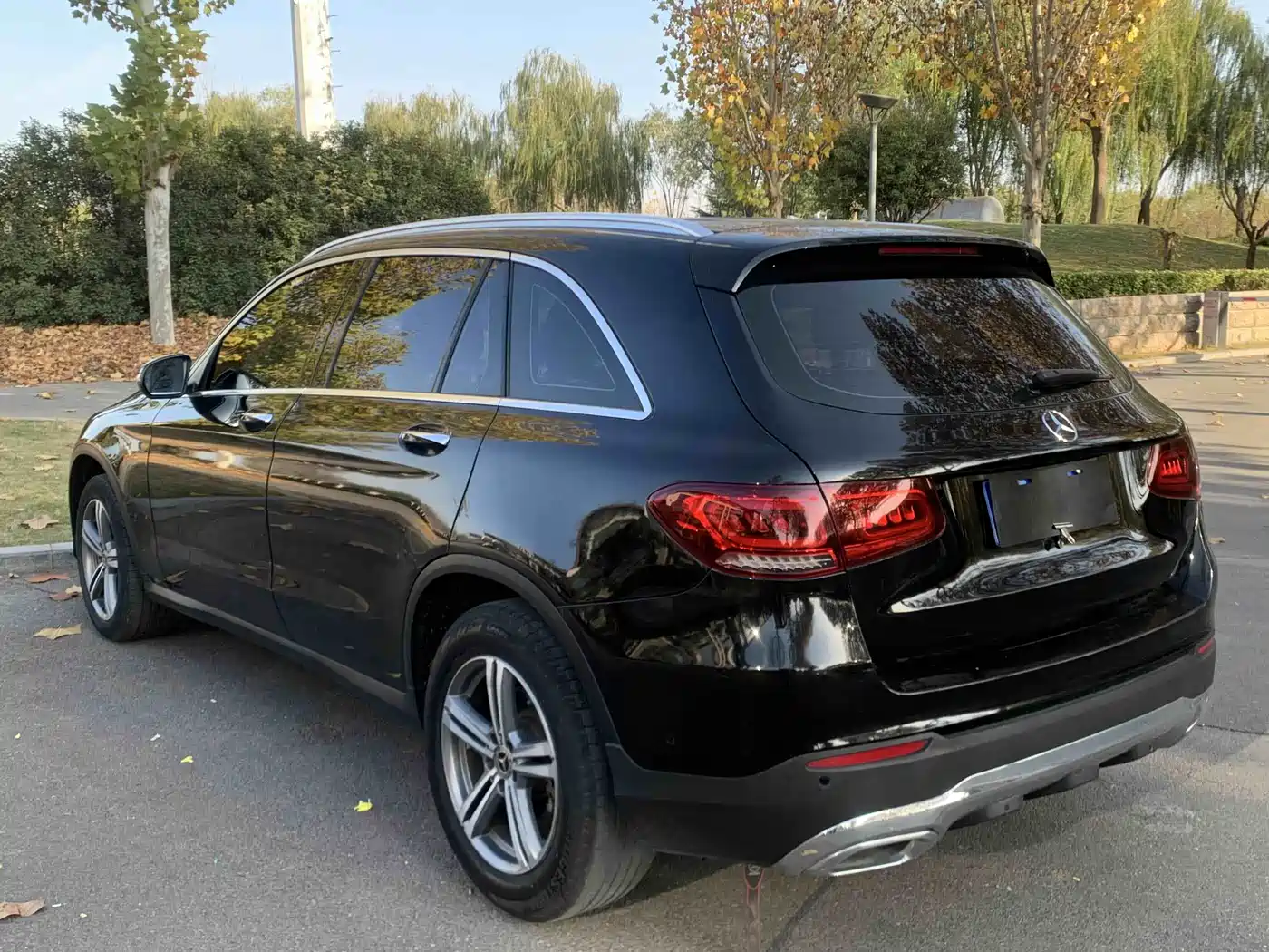 MERCEDES-BENZ GLC