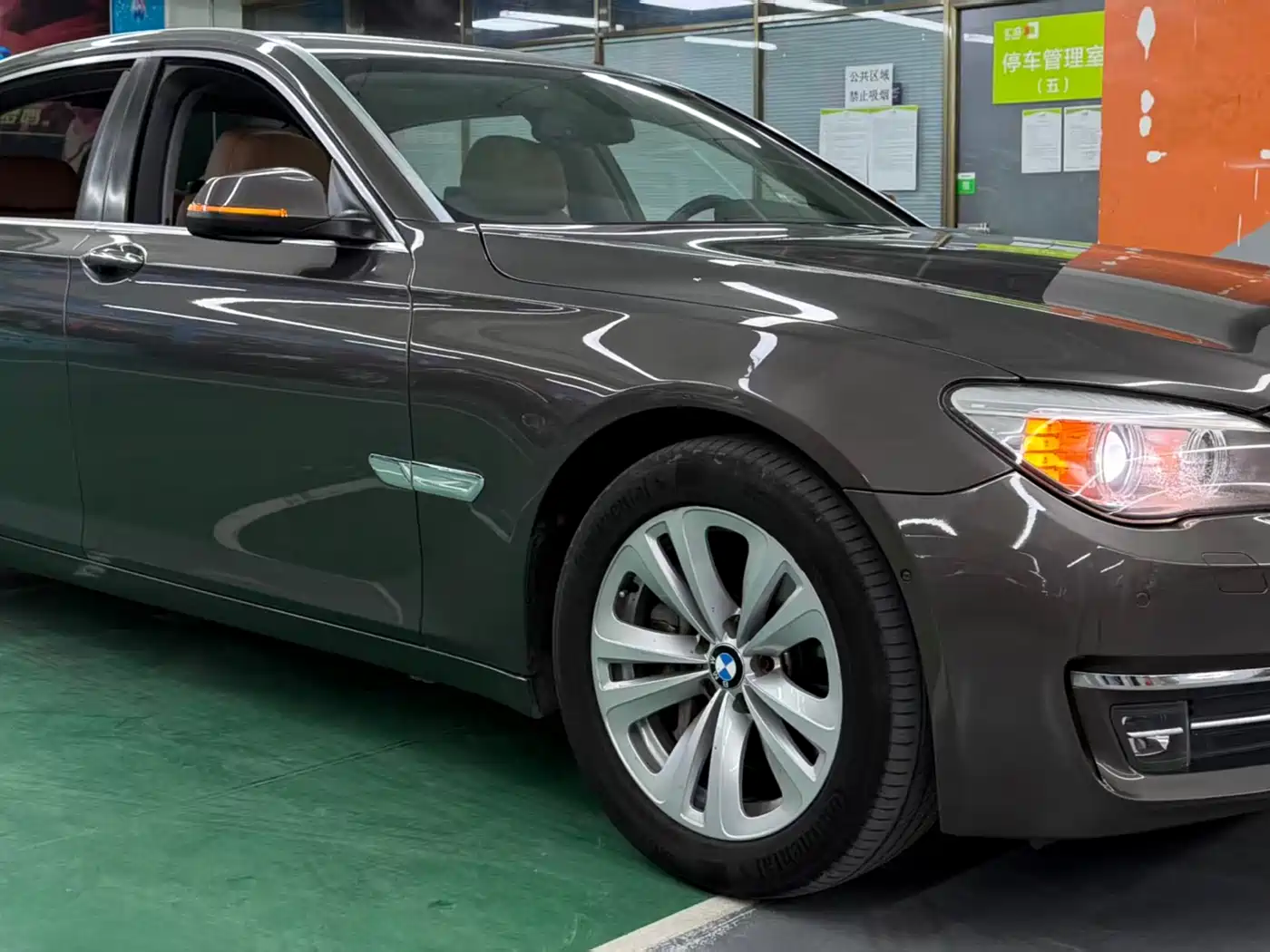 BMW 7 Series 2013 Model 730Li Luxury фото 3
