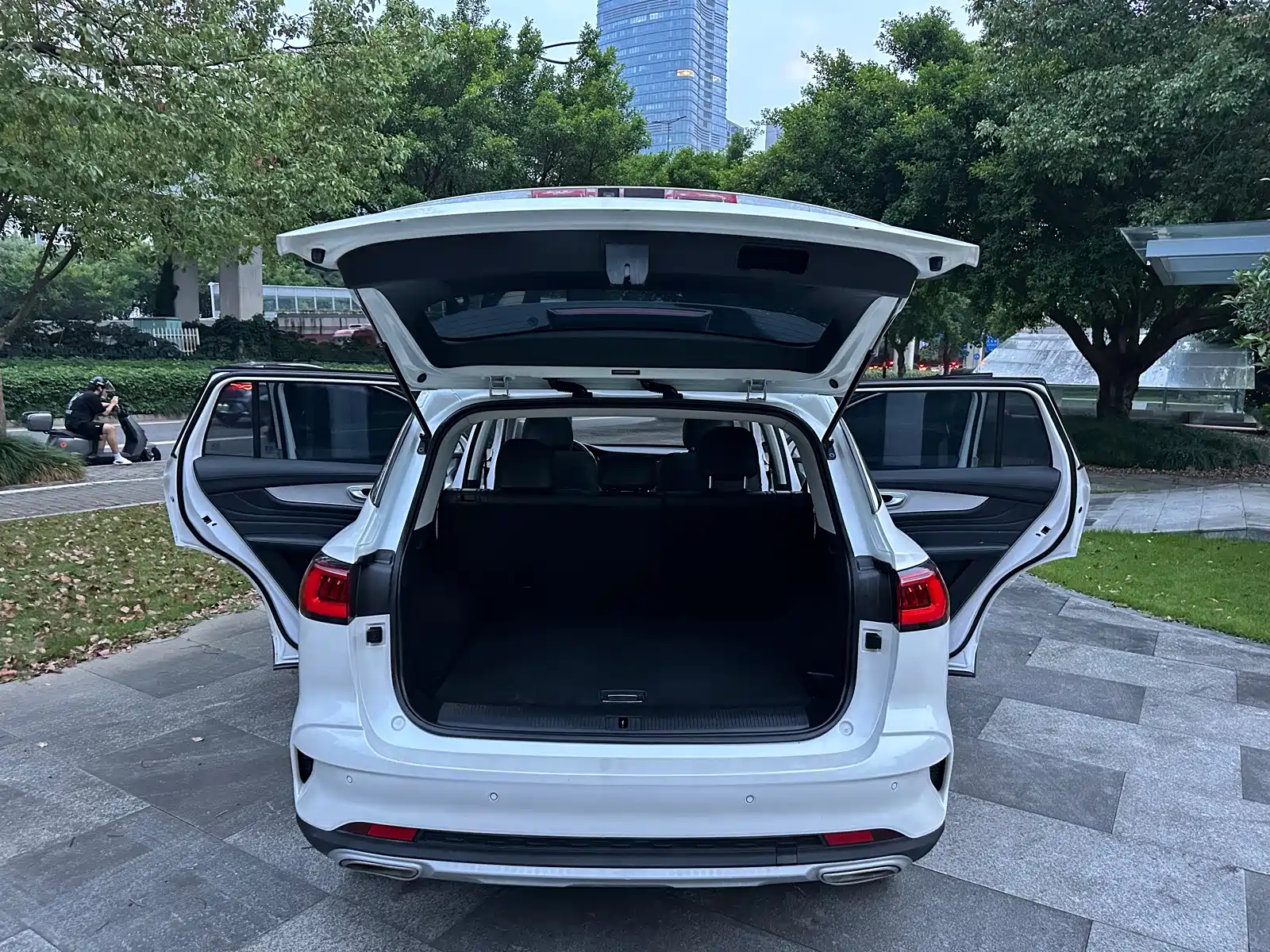 Фото 10 - Roewe RX5 MAX