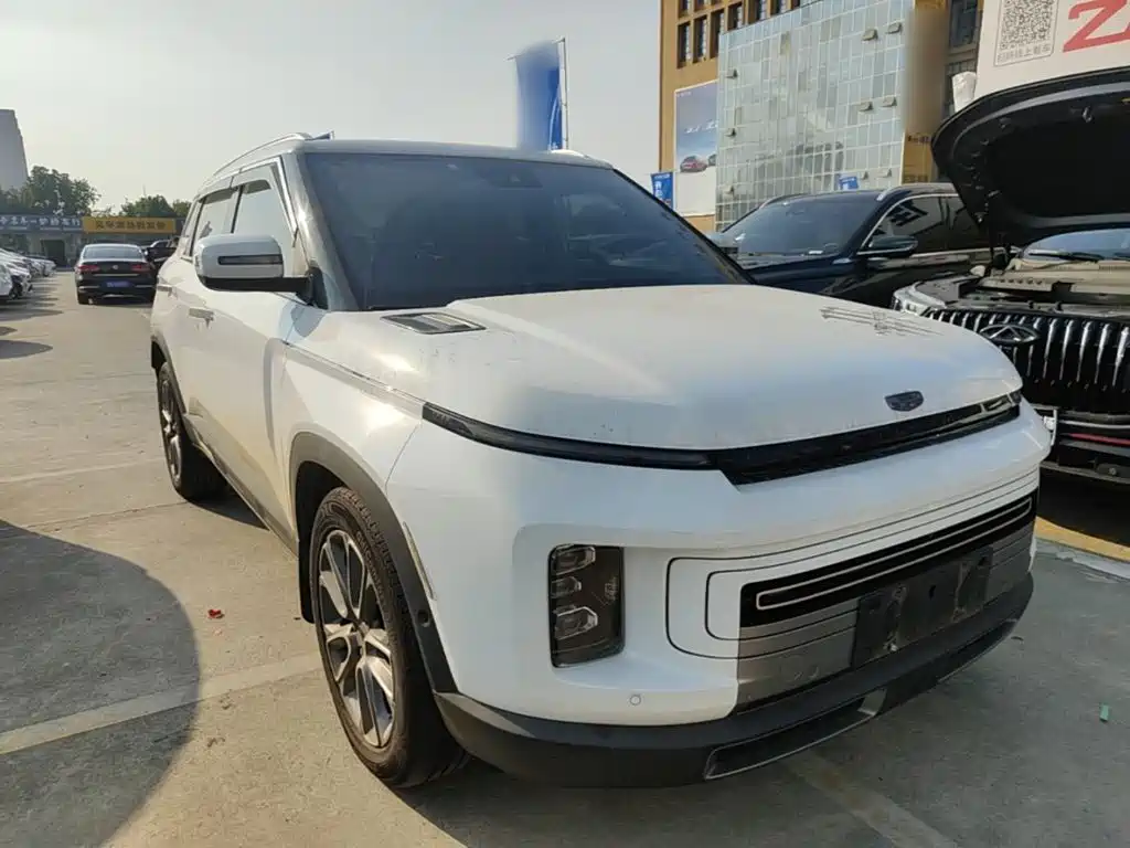 Фото 4 - Geely ICON