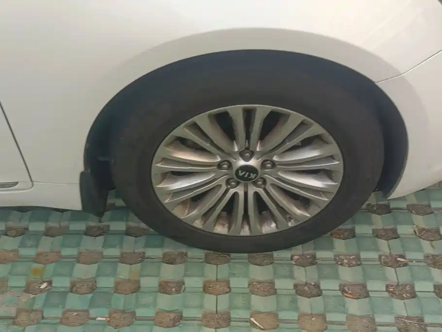 Kia K7 2014 2013 2.4L Elite China IV