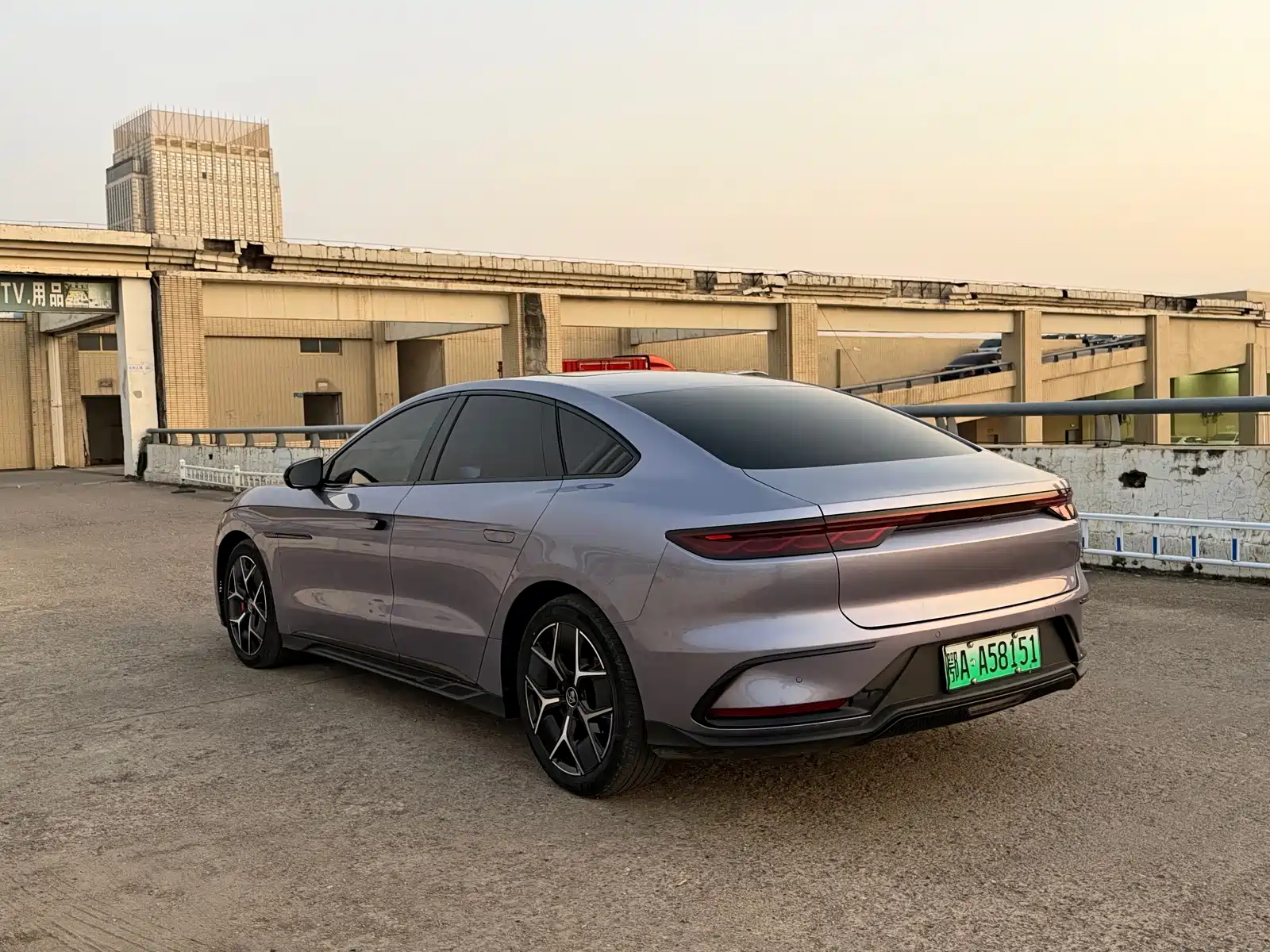 Photo 18 - BYD Han
