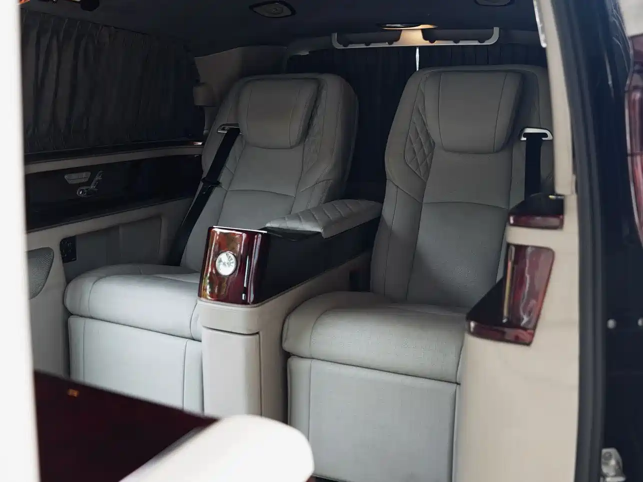 Mercedes-Benz Vito 2021 2.0T Business Edition 7-seater фото 9