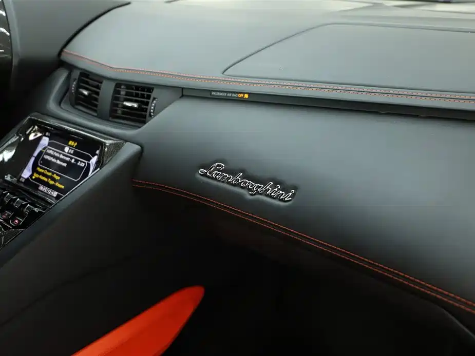 Lamborghini Aventador 2011 LP 700-4 фото 18