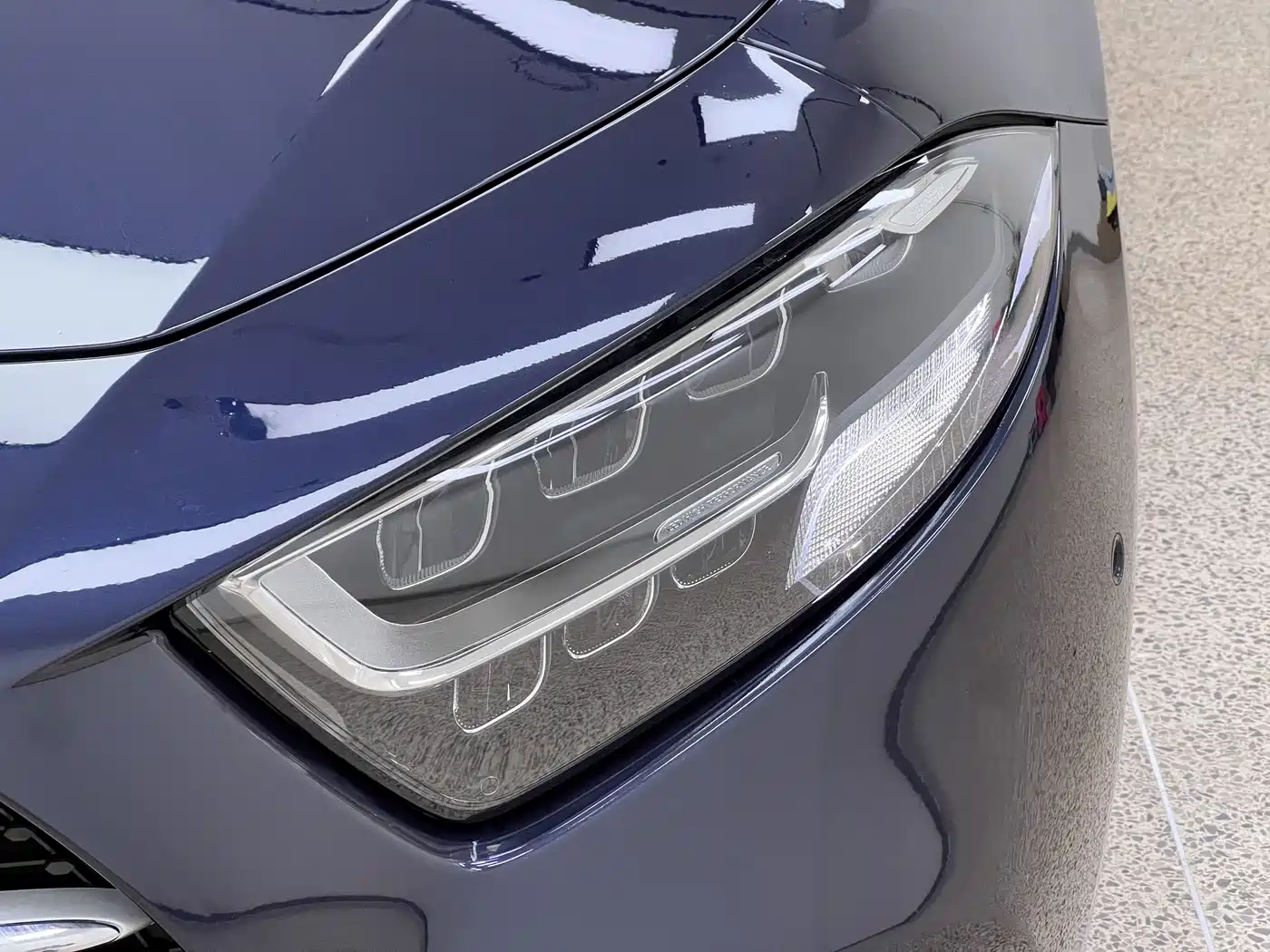 Mercedes-Benz CLS 2018 CLS 300 Dynamic фото 35