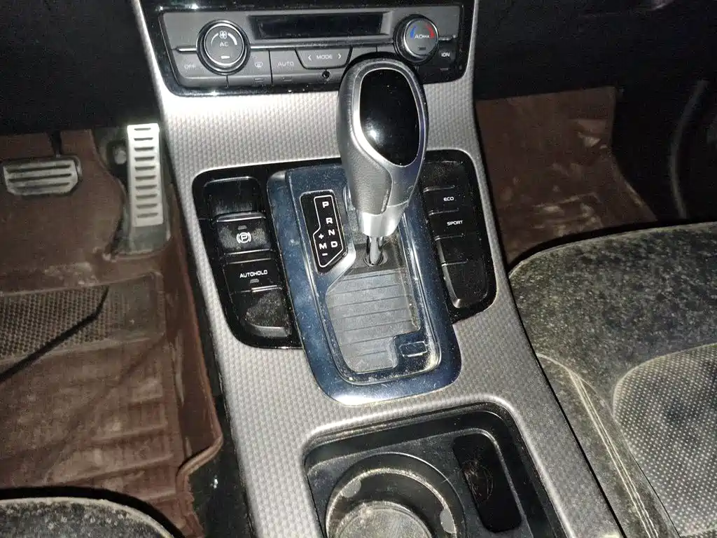 Geely Emgrand GS 2016 2016 Elegance Edition 1.3T Automatic Premium