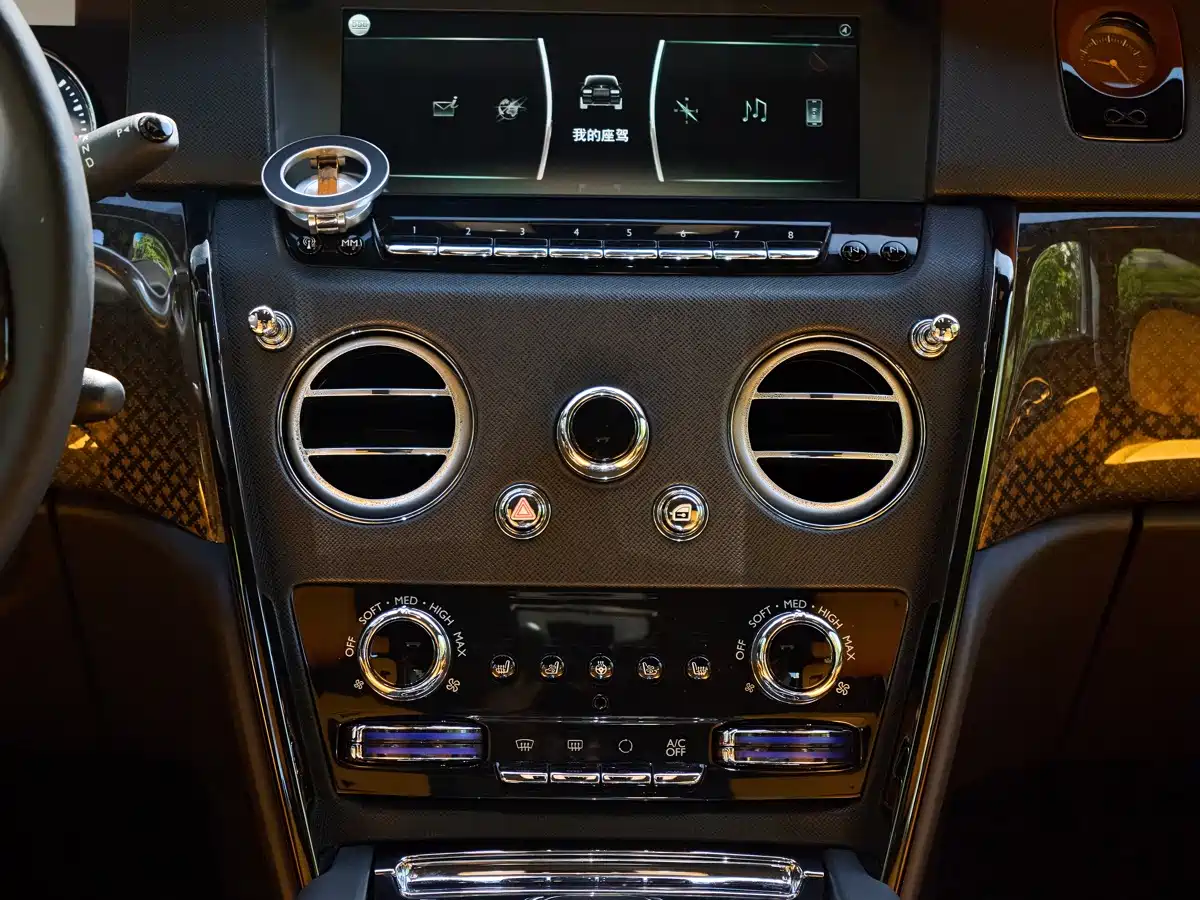 Rolls-Royce Cullinan 2023 2020 Black Badge