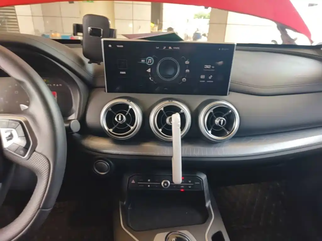 WEY VV5 2021 2021 1.5T 2WD Smart Pioneer