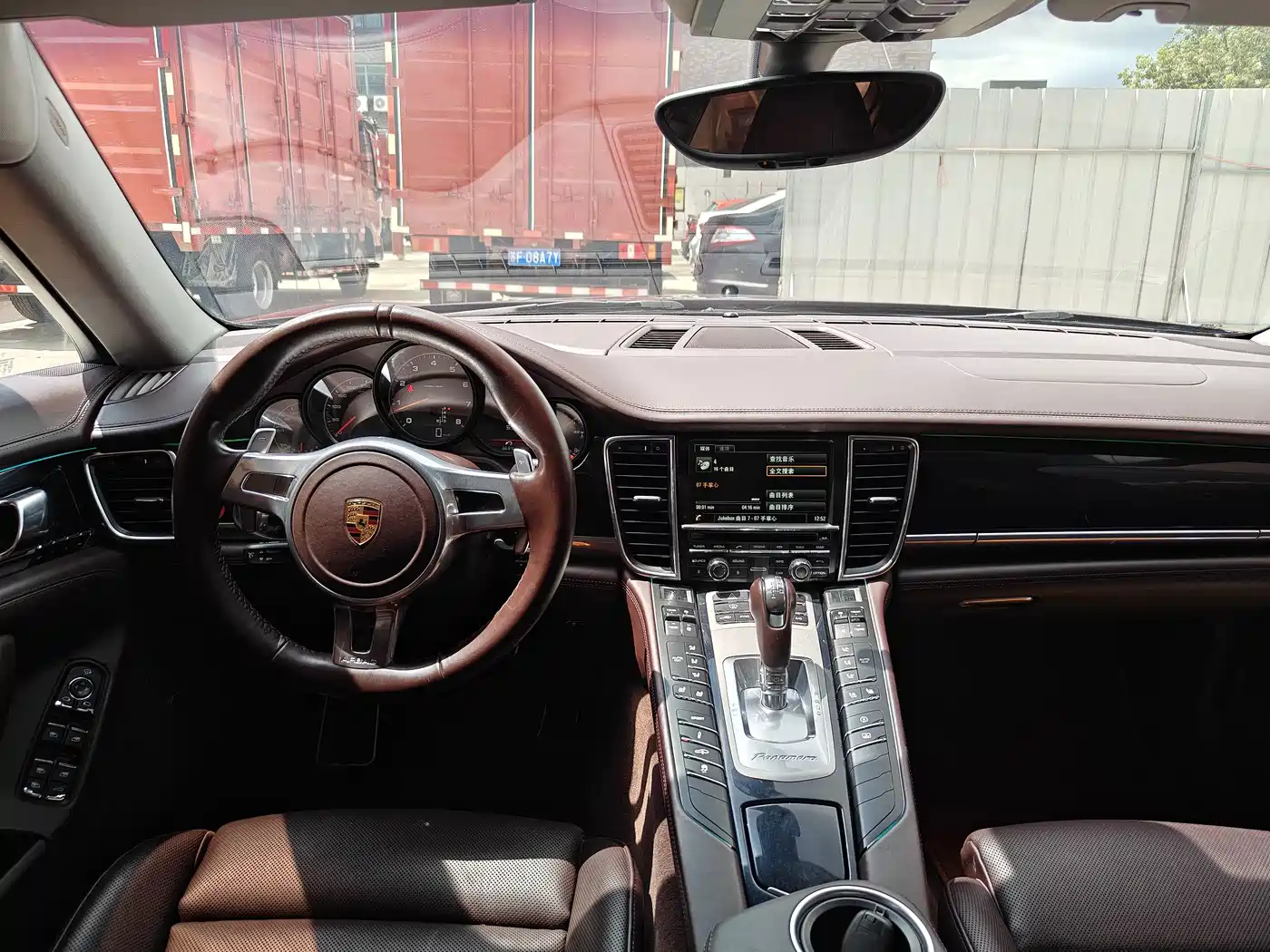 Фото 12 - Porsche Panamera