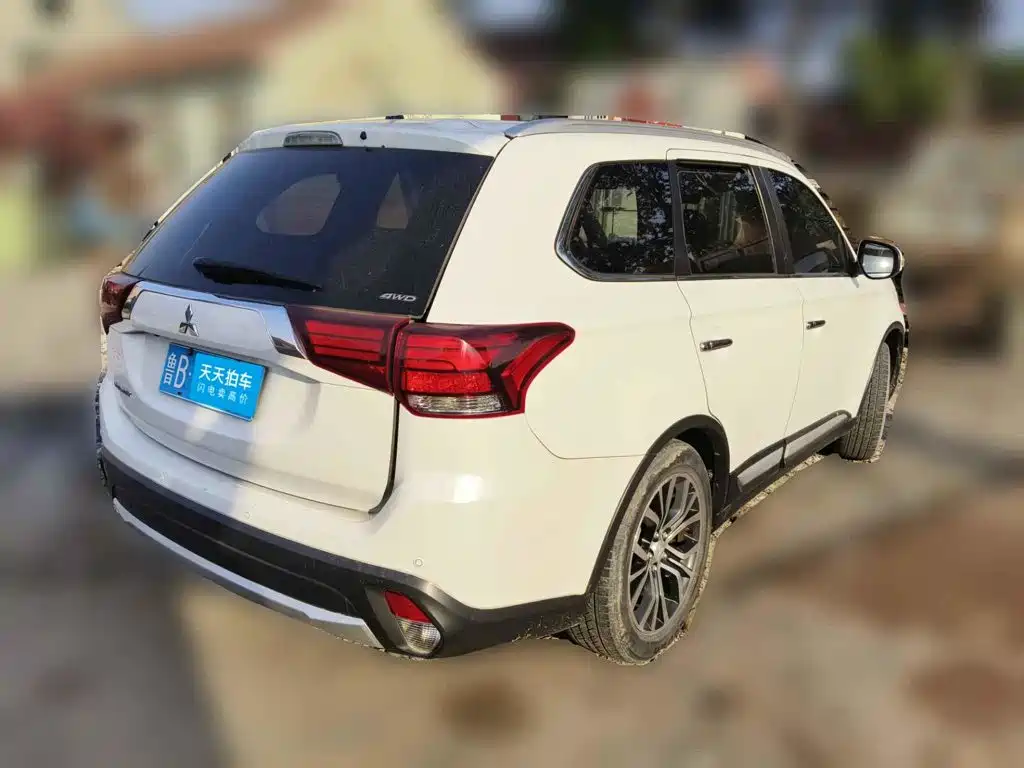 Mitsubishi Outlander (Import) 2016 2016 2.4L 4WD Elite 5-seater