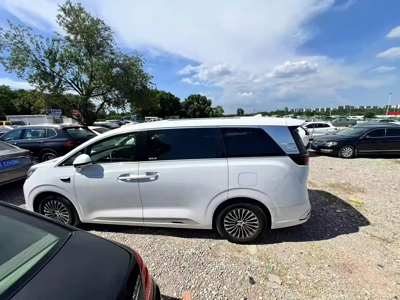 Denza D9 2025 2025 Model DM-i Smart Drive Edition 1020 AWD Flagship