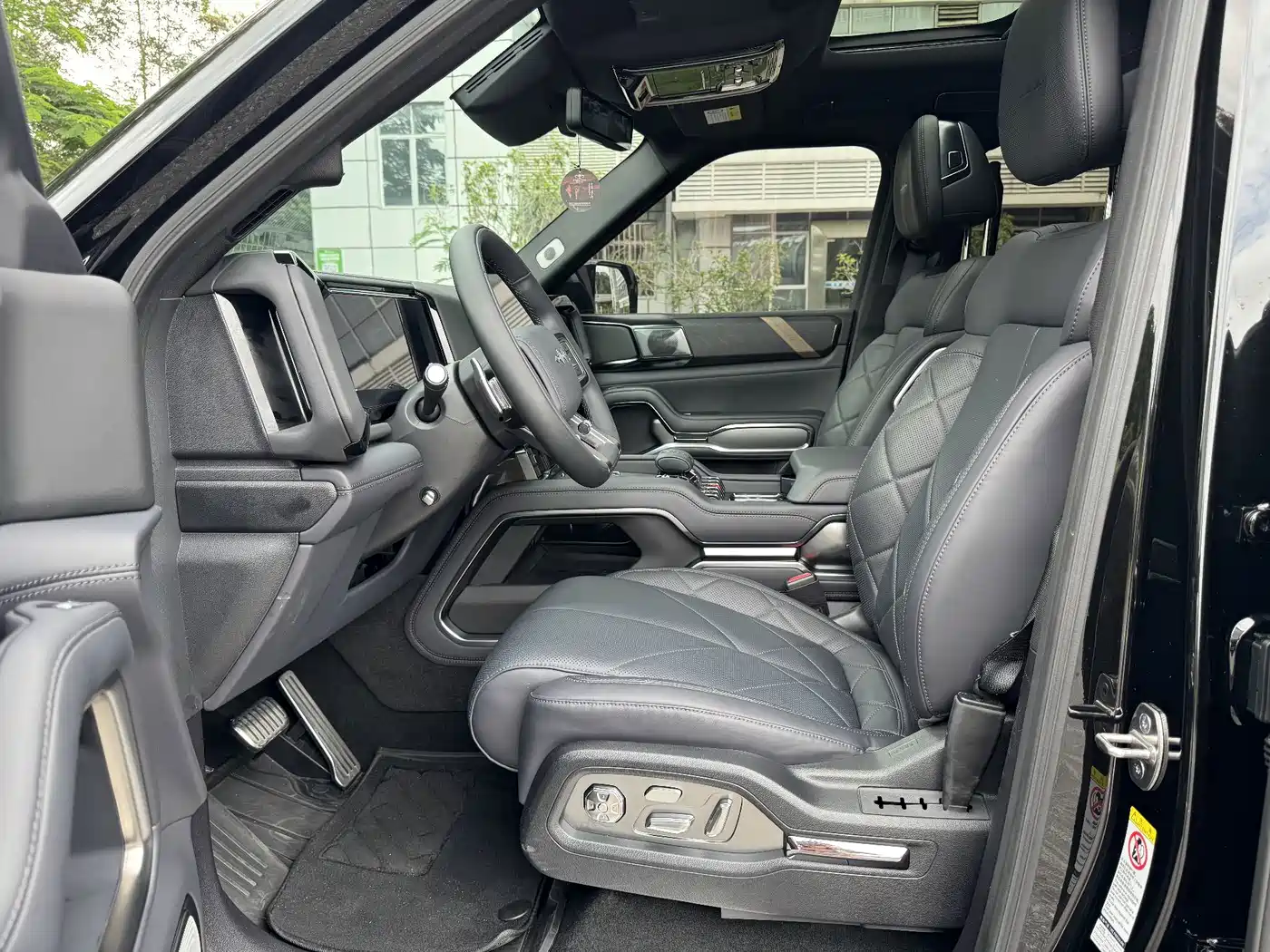 Fang Cheng Bao Leopard 8 2025 2025 Zhiyong Flagship Drone Edition 6-Seater