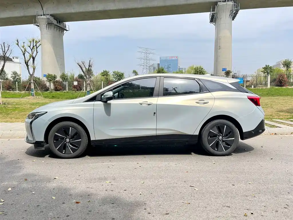 BUICK SLIGHTLY BLUE 6