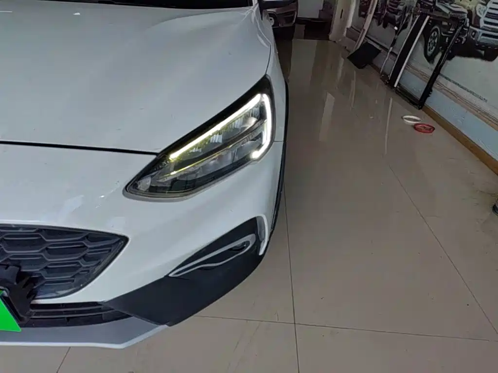 Ford Focus Active 2022 2021 EcoBoost 180 Auto Dynamic Edition