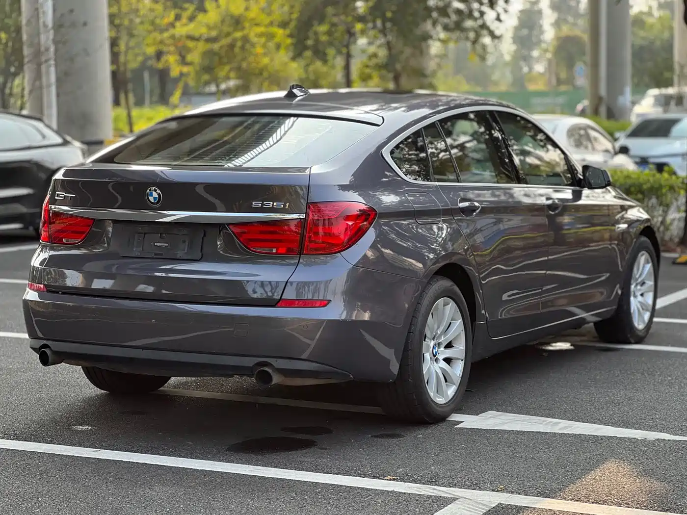 BMW 5 Series GT 2013 535i Elegance фото 7