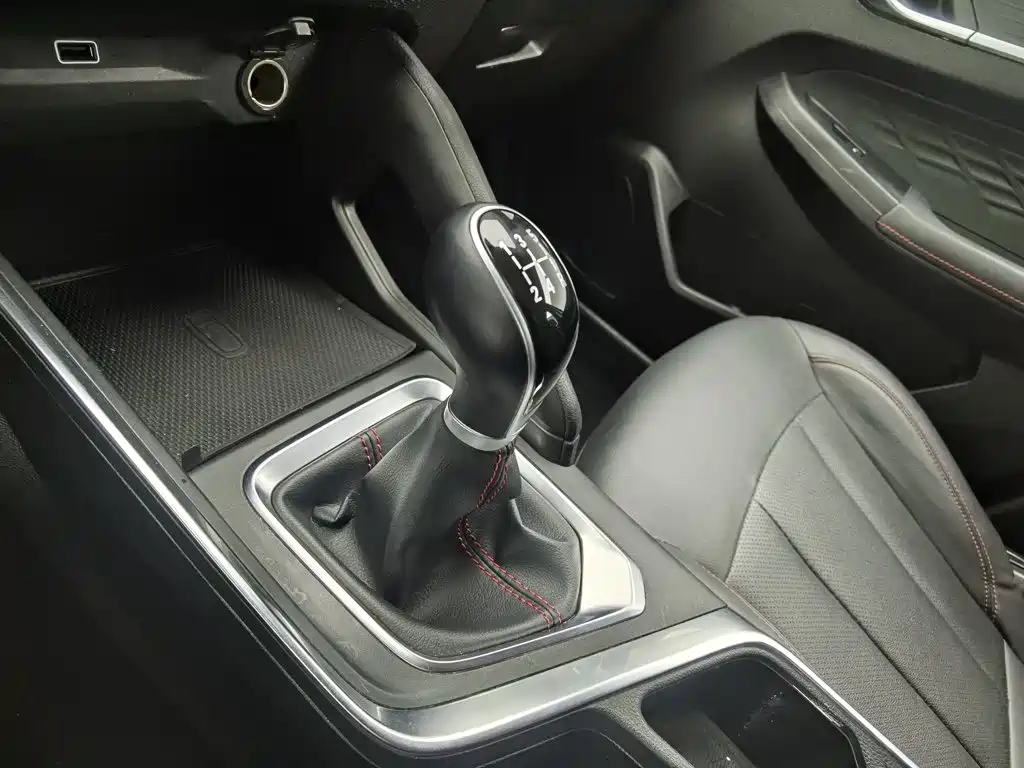 Photo 13 - Geely Vision X3