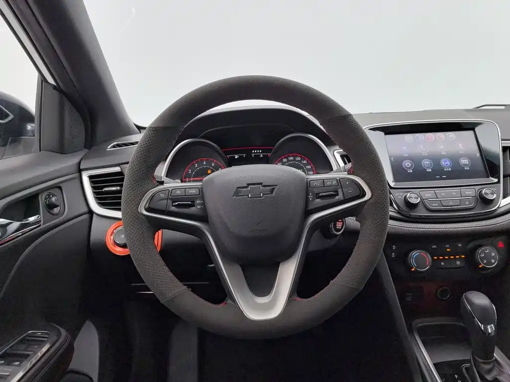 Chevrolet Monza 2019 2019 RS 330T Auto Smooth Edition China VI