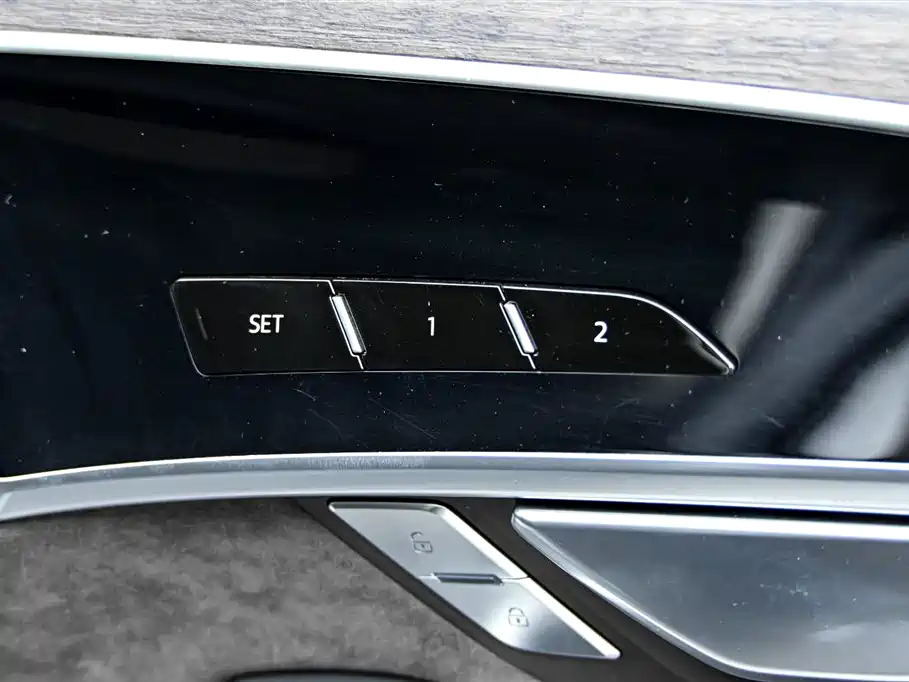 Audi A8 2019 Plus A8L 55 TFSI quattro Prestige фото 32