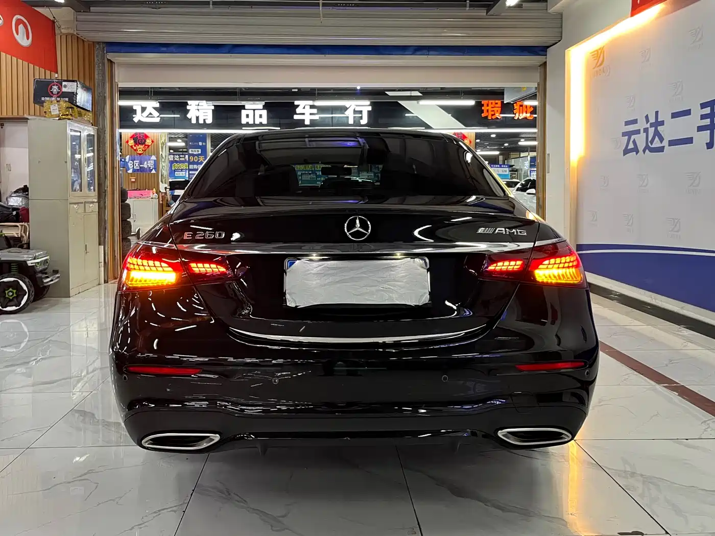 MERCEDES-BENZ E CLASS