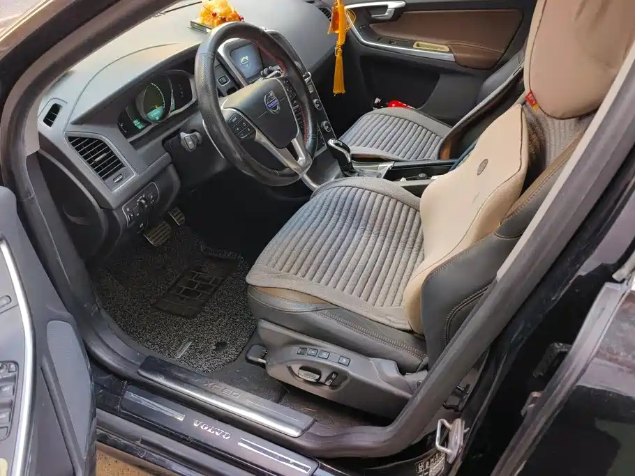 Photo 9 - Volvo XC60 (Import)