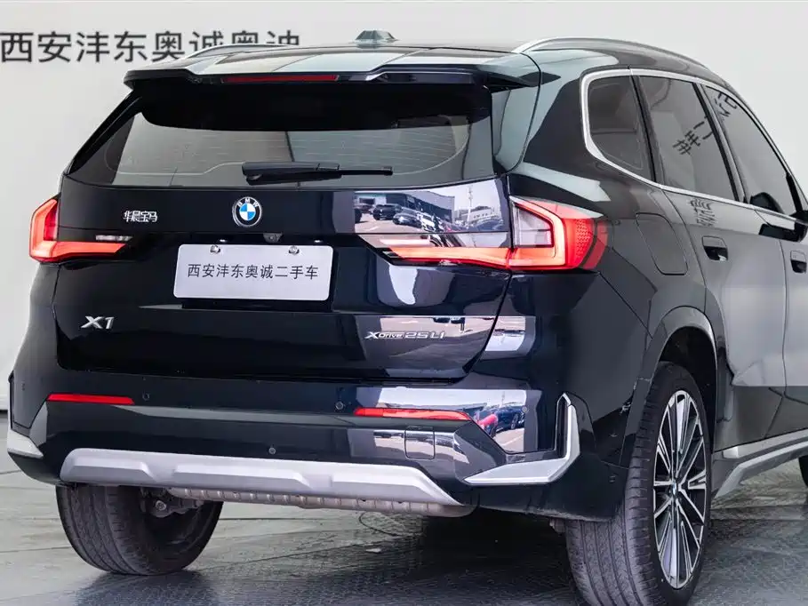 BMW X1 2025 2023 xDrive25Li X Design Package