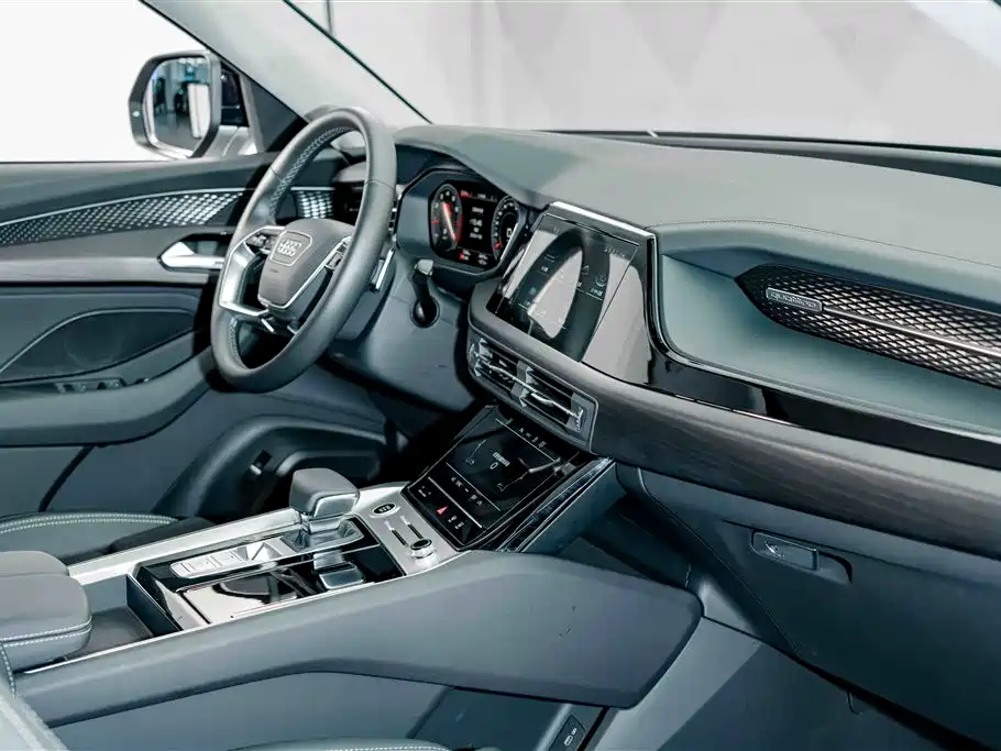 Audi Q6 2025 2024 40 TFSI quattro Cloud View Yulin Package 7-seater