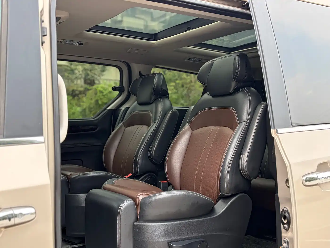 SAIC Maxus Maxus G10 2017 2016 2.0T Automatic Executive Edition