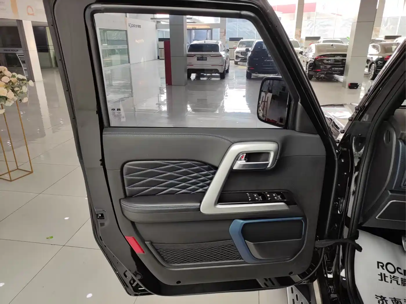 BAIC ORV Beijing Offroad BJ40 2024 2.0T Urban Hunter Glory Edition фото 16