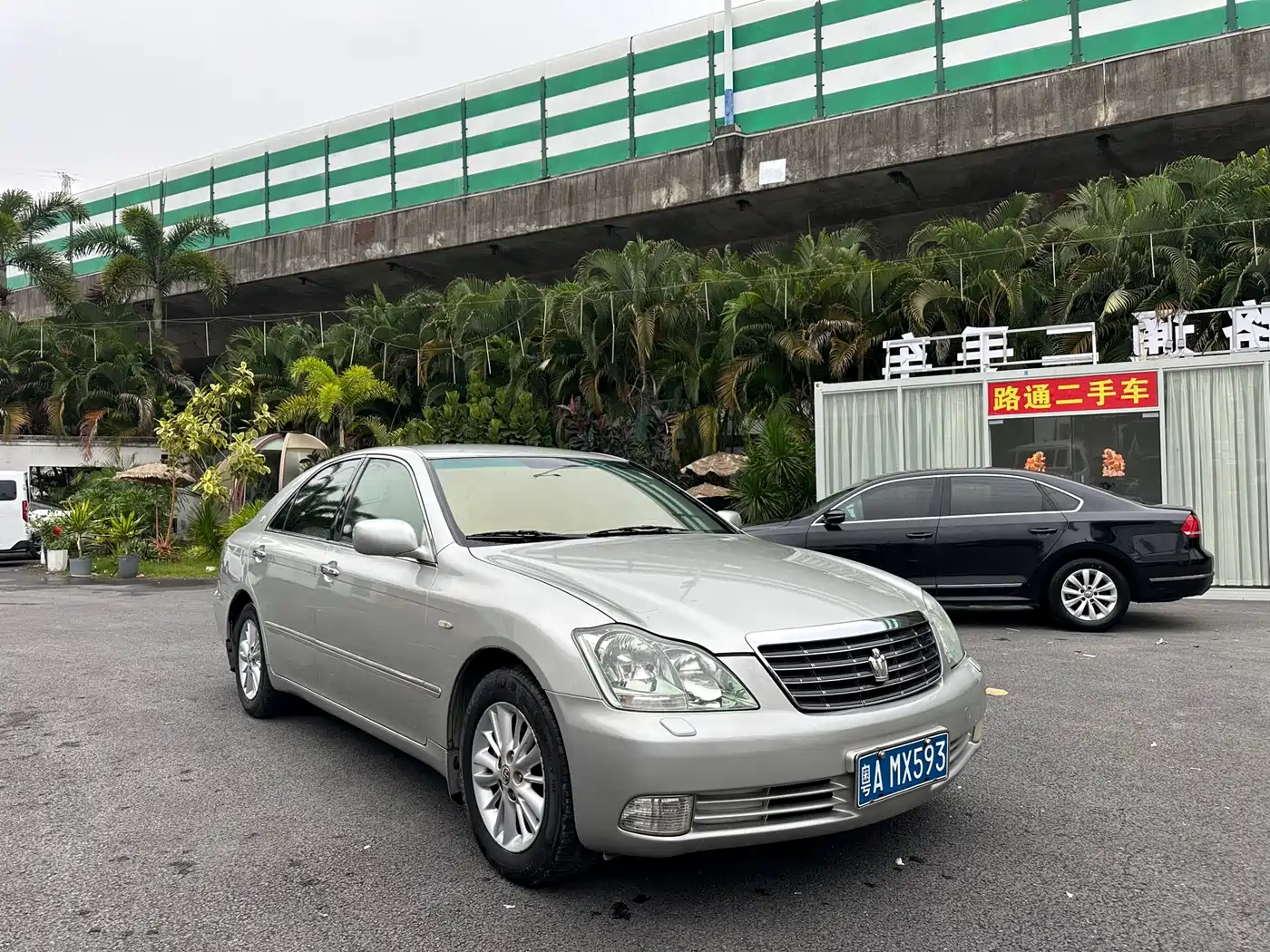 Toyota Crown 2005 Model 3.0L Royal фото 3
