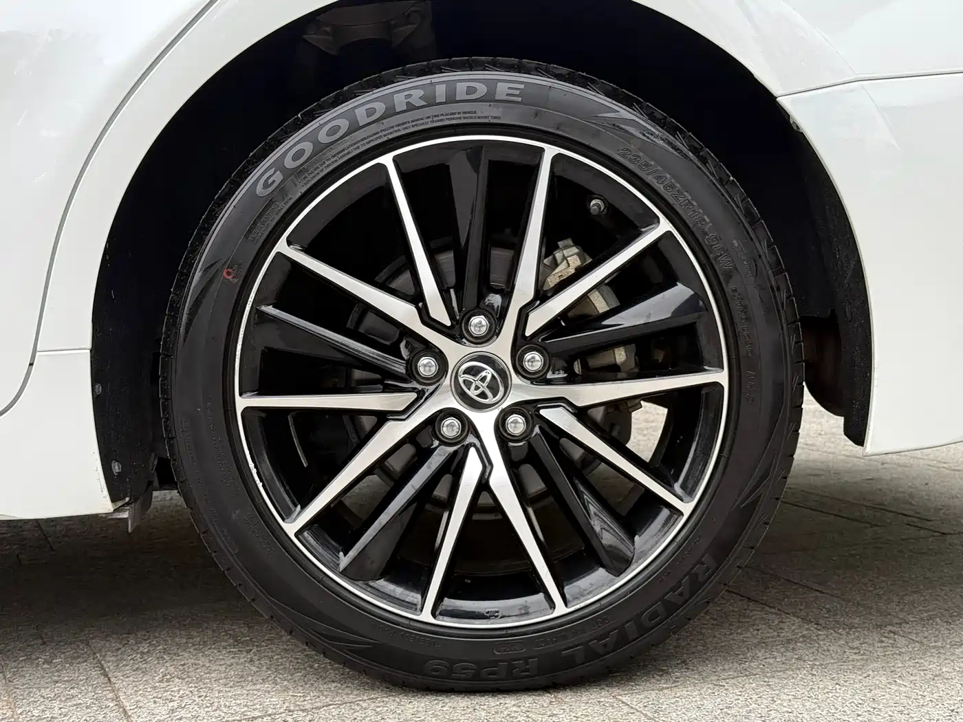 Toyota Camry 2021 2.0S Sporty Edition фото 23