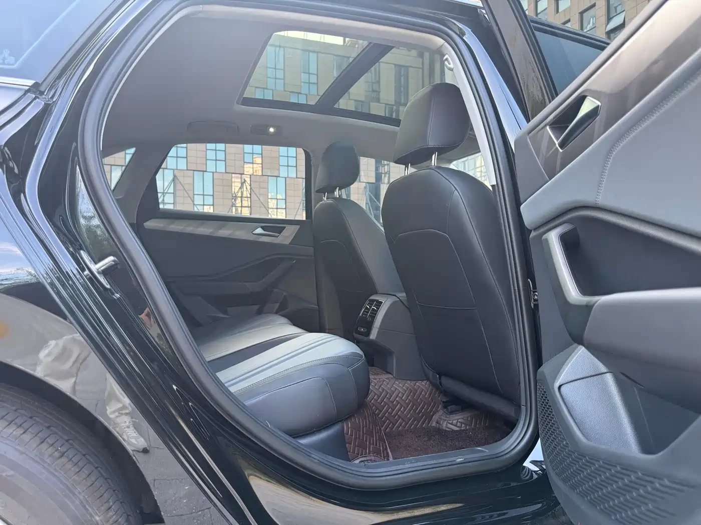 Volkswagen Sagitar 2026 2025 300TSI DSG Flying Leap Edition