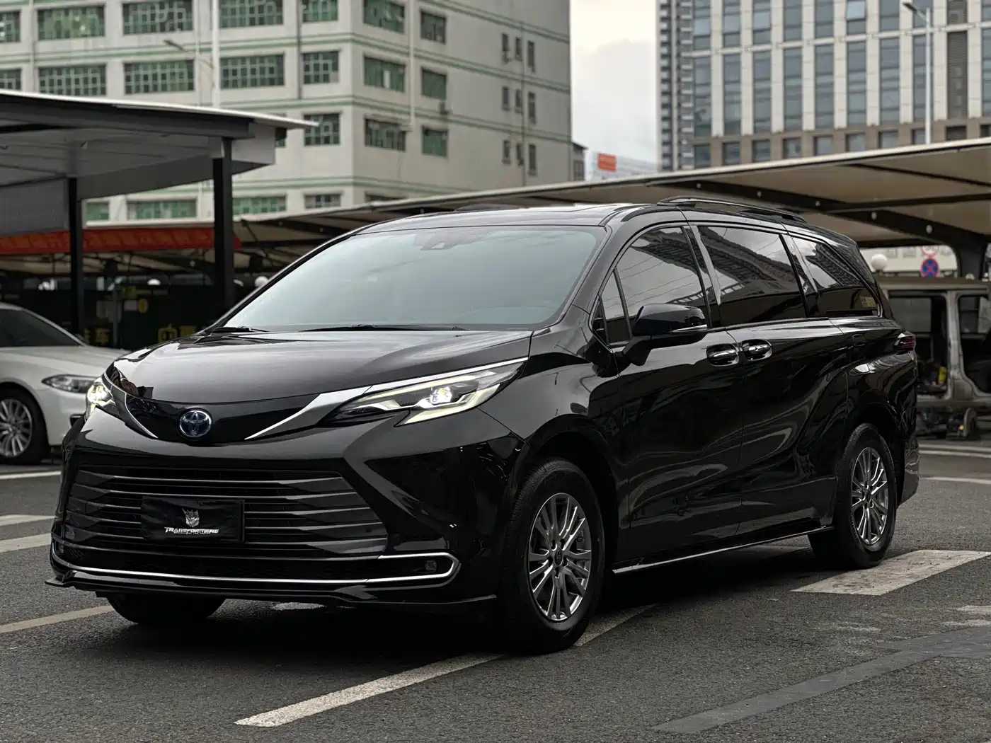 Toyota Sienna 2021 2.5L Hybrid Luxury Edition