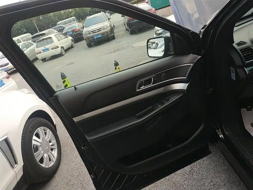 Ford Explorer (Import) 2017 2017 2.3T Trend Edition
