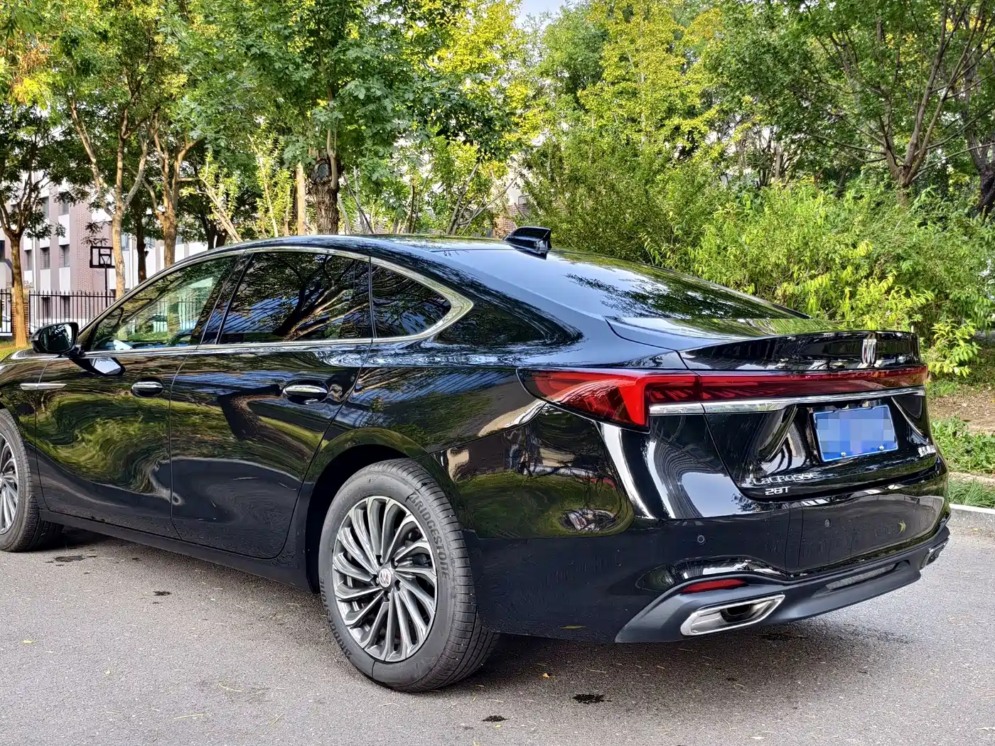 Buick LaCrosse 2025 2026 Model 28T Platinum Edition