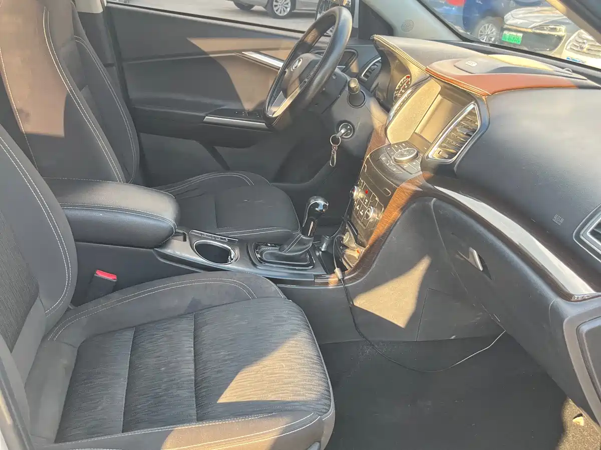 BAIC Huansu S6 2017 2017 1.5T CVT Sport