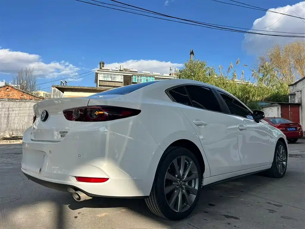 Mazda Mazda 3 2024 2023 2.0L Auto Zhixuan
