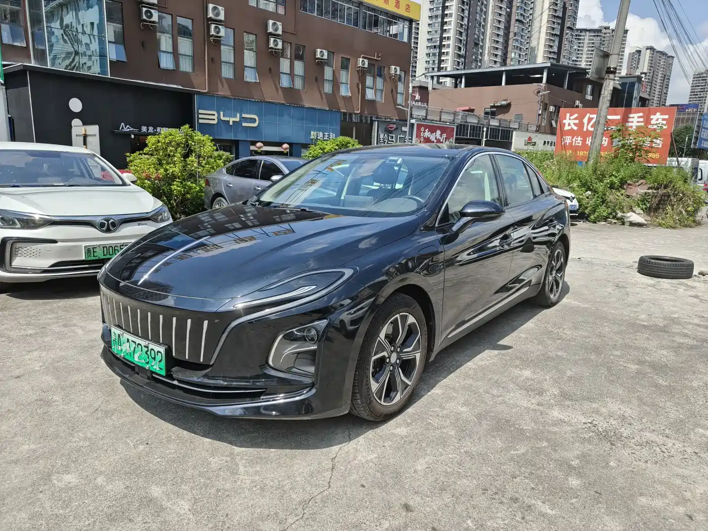 Hongqi E-QM5 2023 Facelift Basic Travel Edition
