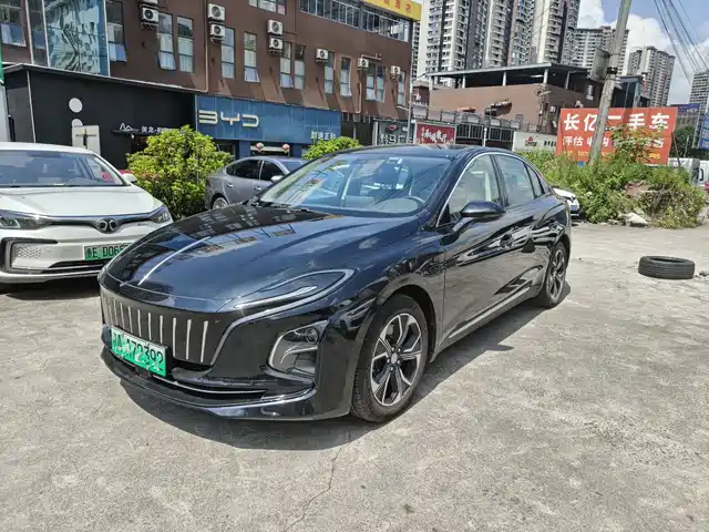 Hongqi E-QM5 2023 Facelift Basic Travel Edition